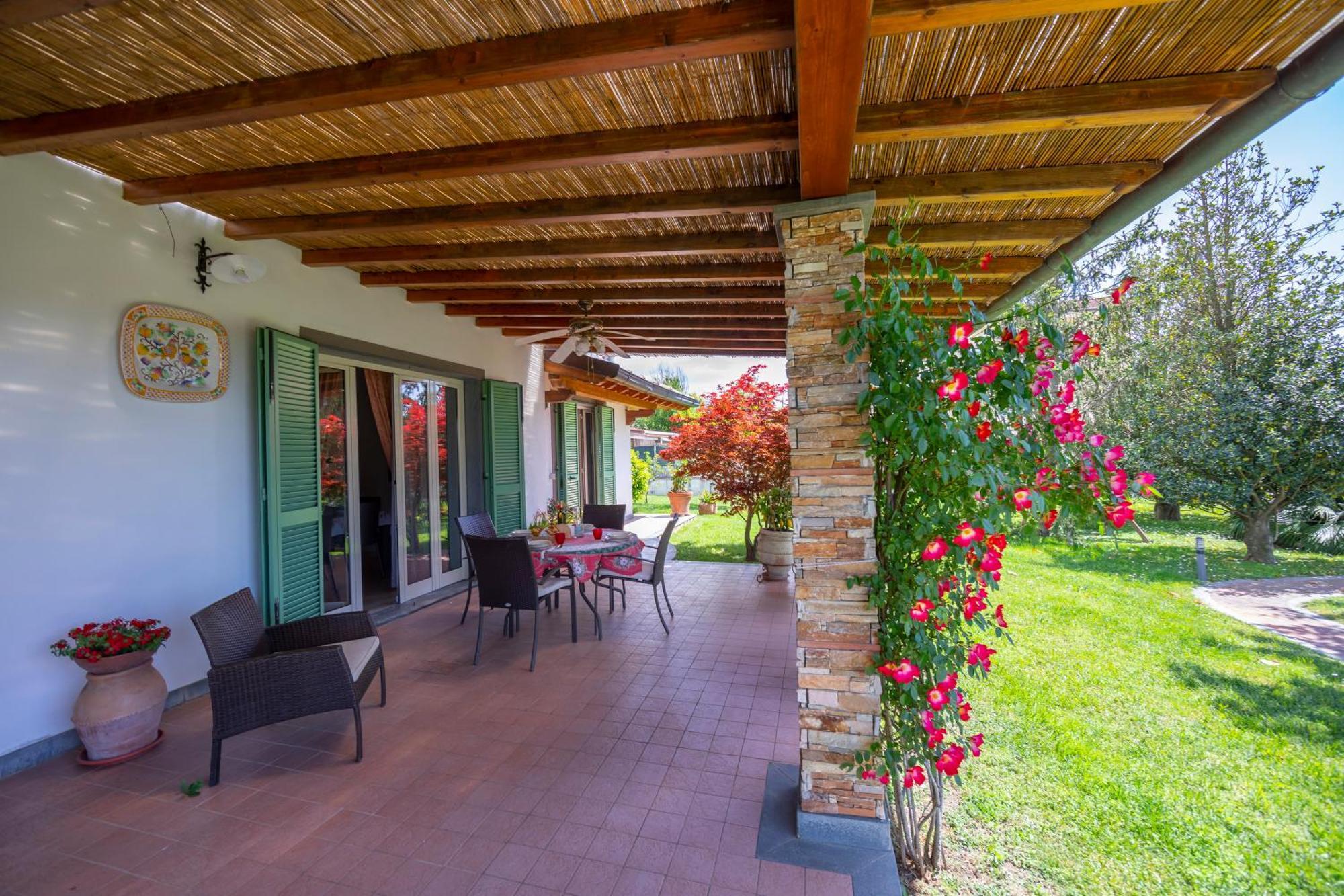 Villa Clara Few Km From The Sea - Happy Rentals Pietrasanta Bagian luar foto